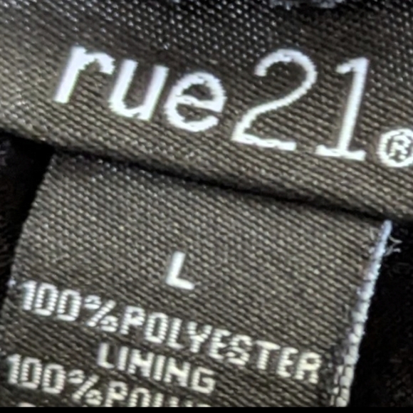 Rue 21 Elegant Black Lace High Waist Shorts - Picture 4 of 4